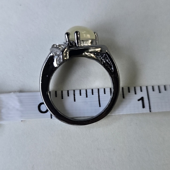 🤍 Opalite Black Heart Ring - Picture 6 of 8